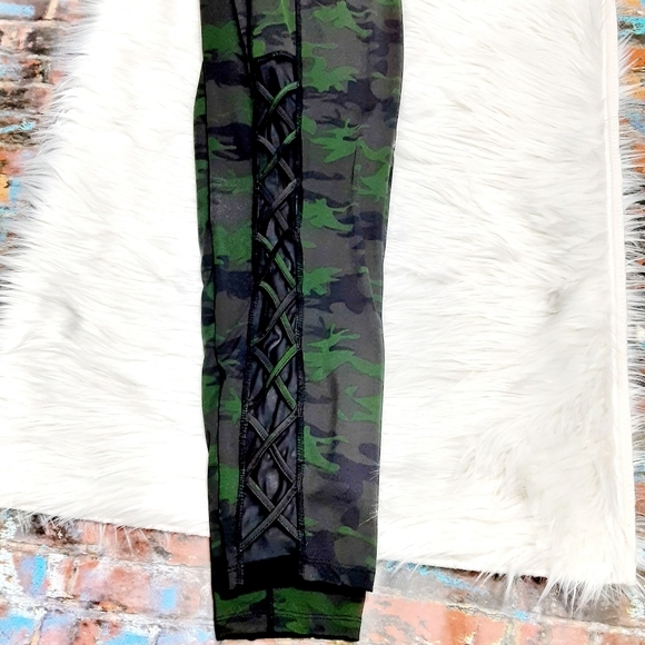 Xcerson Camo Leggings‎ - Picture 3 of 4